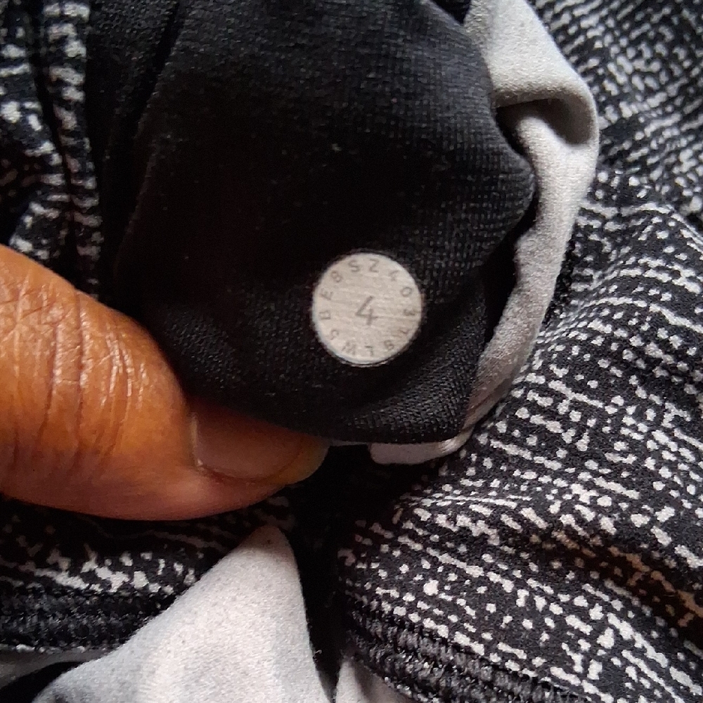 Lululemon Athletica Gray Leggings - Picture 3 of 5